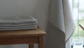 《リネンの部屋》リネンの風呂敷どう使う？生活のなかのうつくしい佇まいを写してみました